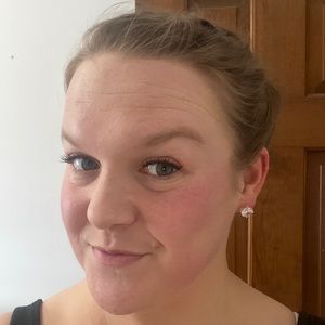 Meet your Posher, Larkin